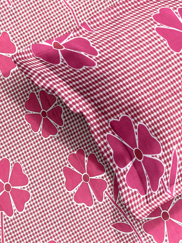 144 TC Pink Bedsheet with 2 Pillow Covers