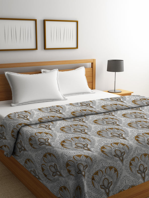 Cream AC Room 200 GSM Comforter