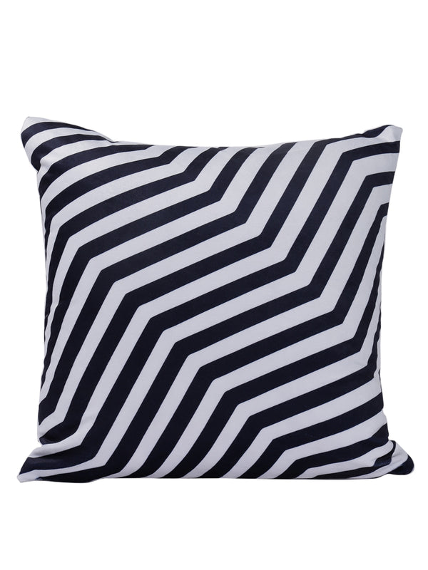 White & Black Set of 5 Cushion Covers