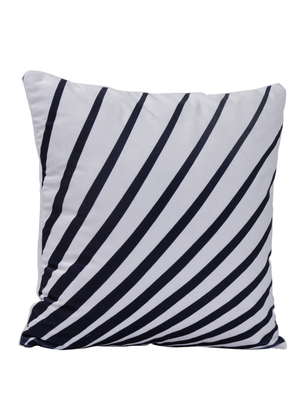 White & Black Set of 5 Cushion Covers