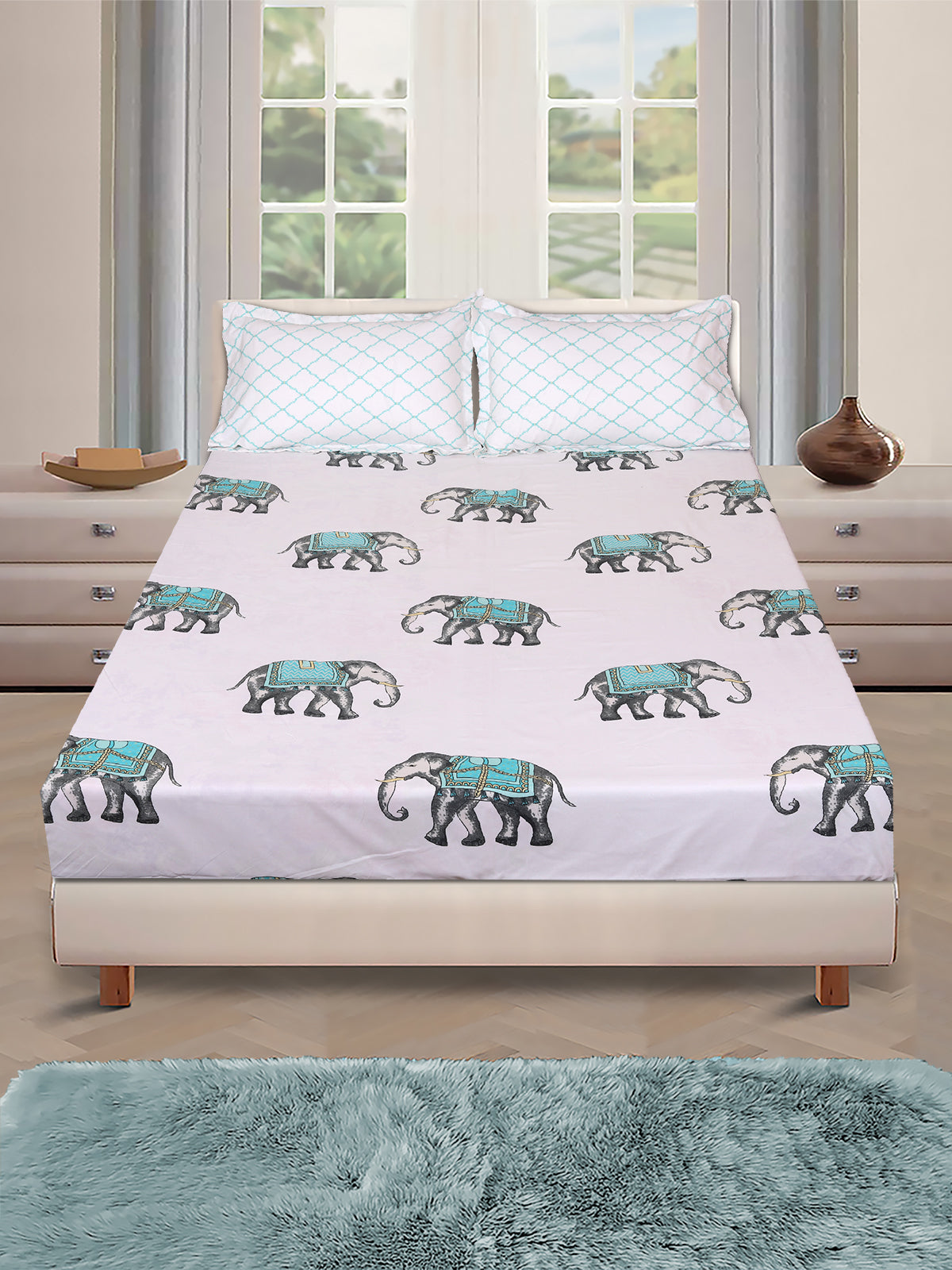 Off White Elephant PATTERNED 144 TC QUEEN BEDSHEET WITH 2 PILLOW COVERS