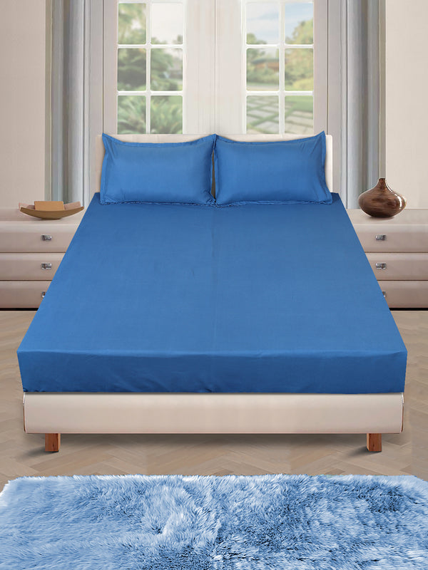 ROMEE Blue Solid 150 TC King Bedsheet with 2 Pillow Covers
