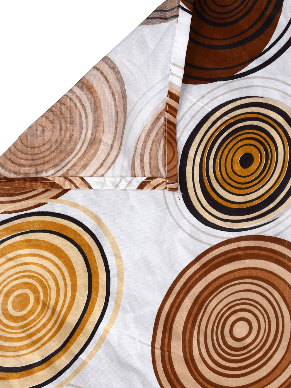 White & Brown Circle Patterned 210 TC Queen Bedsheet with 2 Pillow Covers