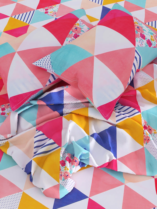 White & Multi Abstract Patterned 144 TC Queen Bedsheet with 2 Pillow Covers