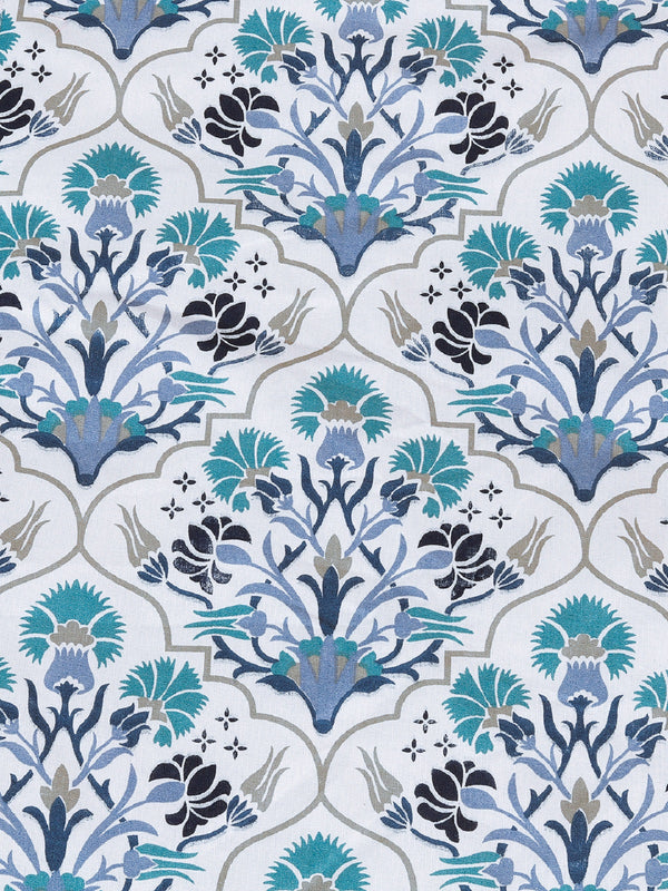 Blue & Off White Bedding Set 1 Bedsheet with 2 Pillow Covers and Quilt