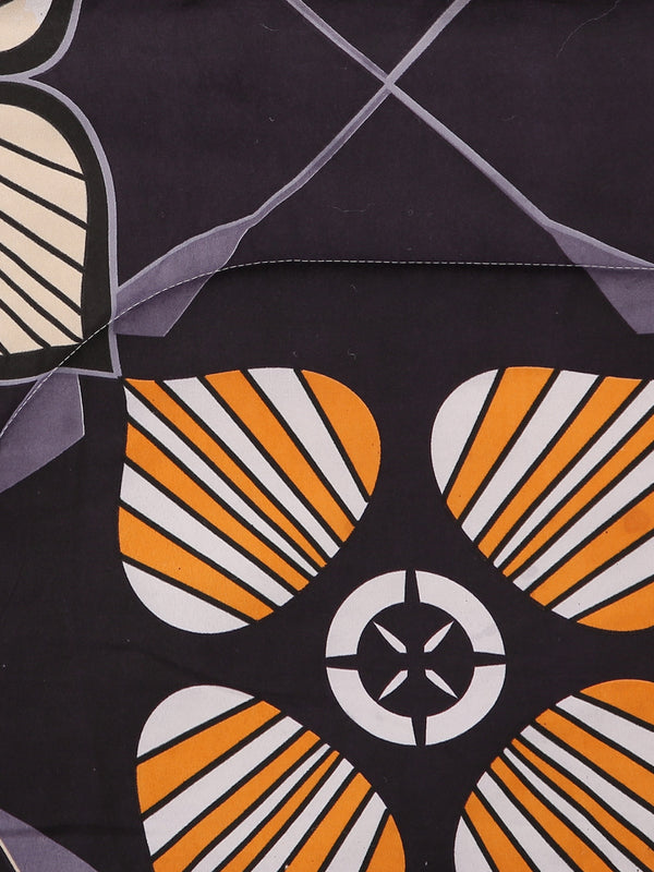 Black Bedding Set 1 Bedsheet with 2 Pillow Covers , 1 Quilt/Blanket