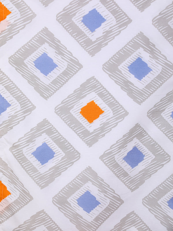 White & Grey Bedding Set 1 Bedsheet with 2 Pillow Covers , 1 Quilt/Blanket