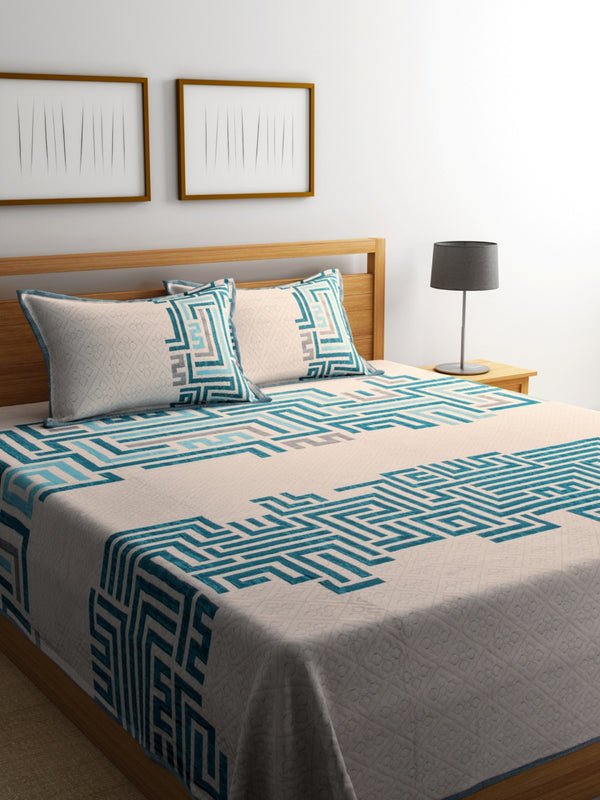 Romee Turquoise Blue Geometric Patterned Double Bed Cover With 2 Pillow Covers