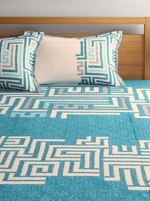 Romee Turquoise Blue Geometric Patterned Double Bed Cover With 2 Pillow Covers