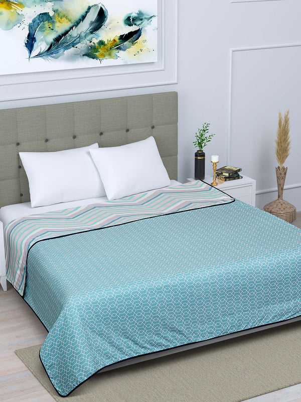 Bllue Animal Patterned 300 GSM Double Bed Dohar