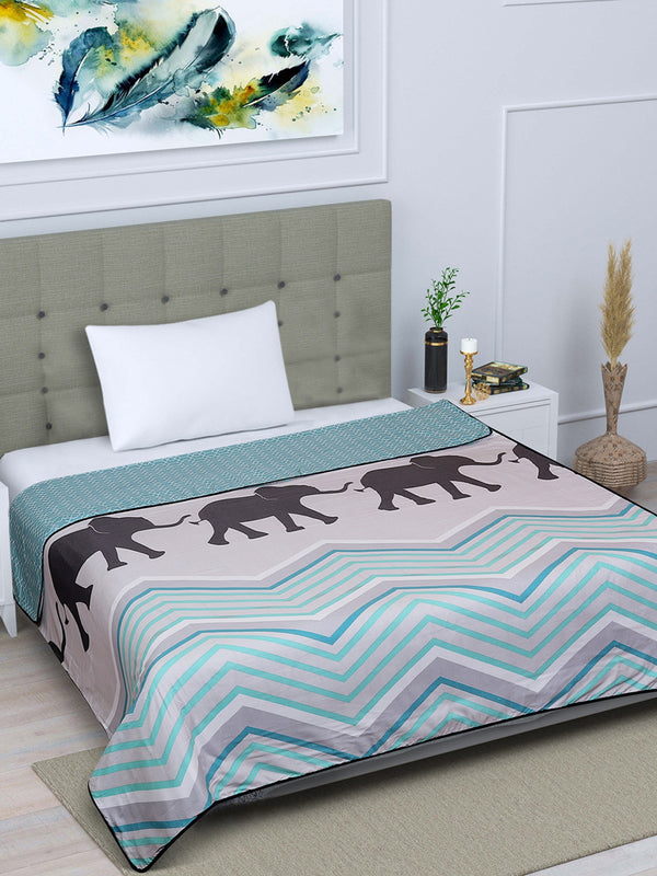 Bllue Animal Patterned 300 GSM Single Bed Dohar