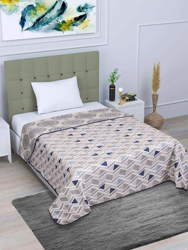 Blue & White Floral Patterned 300 GSM Single Bed Dohar