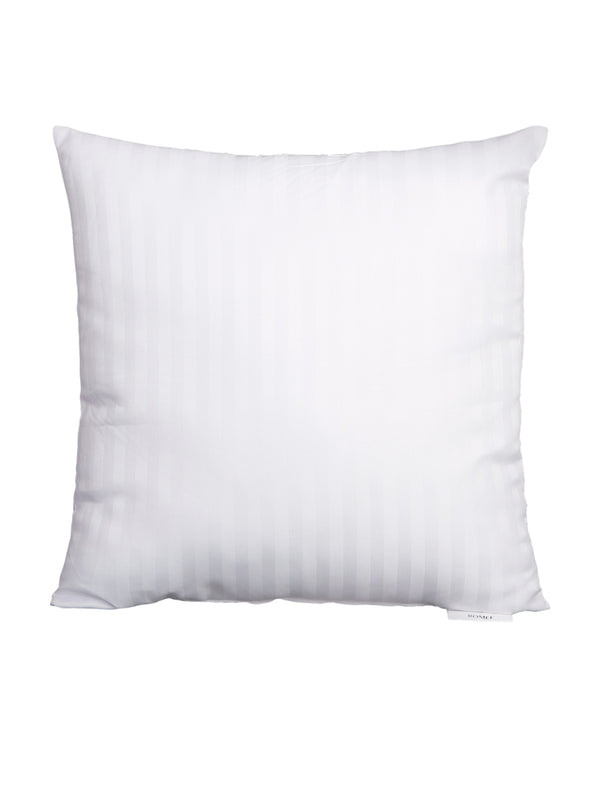 White Set of 1 Cushions