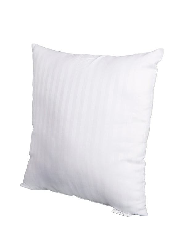 White Set of 1 Cushions