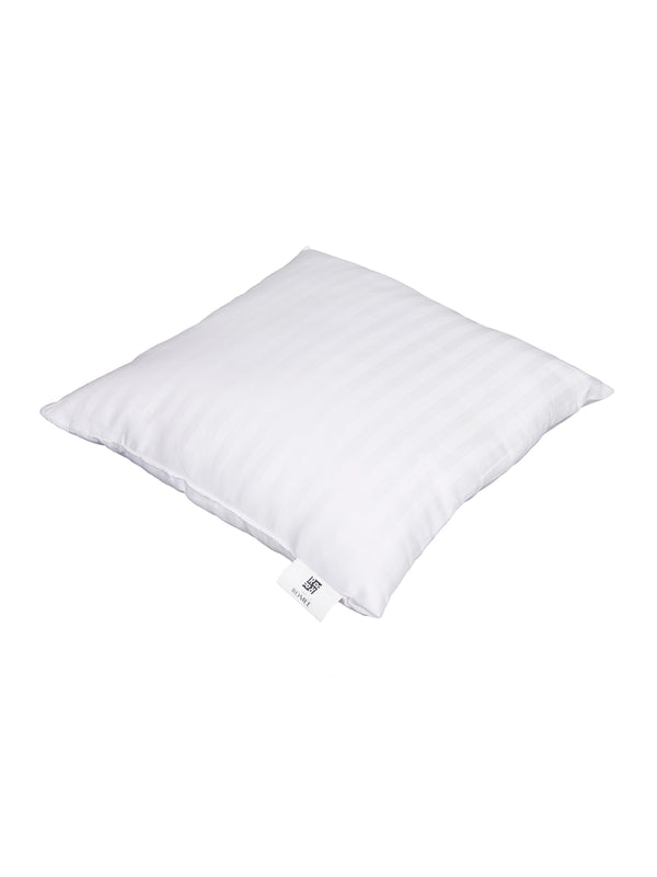 White Set of 1 Cushions