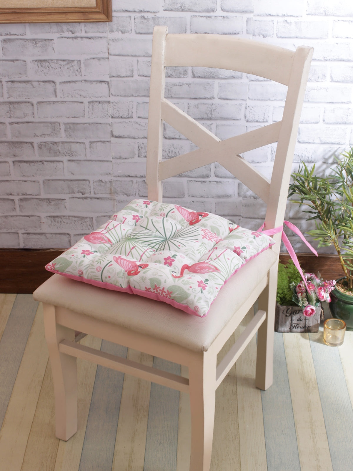 Off-White Set of 2 Floral Patterned Chair Pads