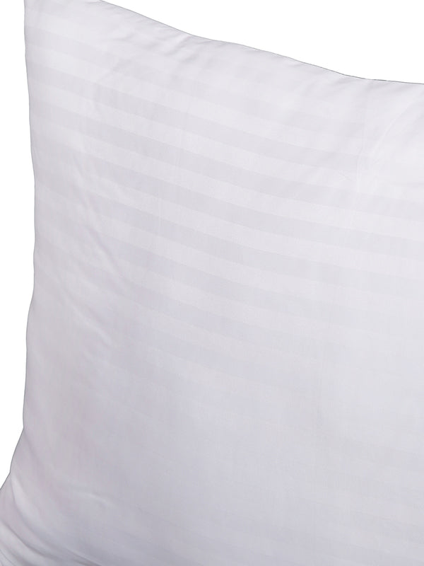 White Set of 1 Cushions