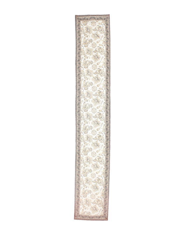 Cream & Beige Polyester Table Runner