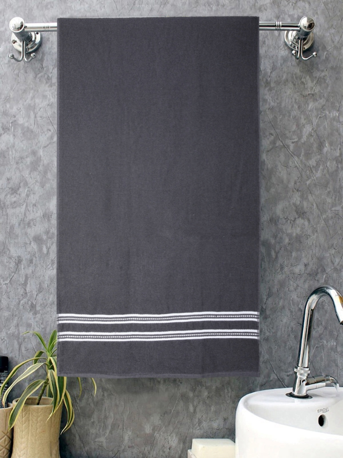 Grey Solid Patterned Cotton Towel
