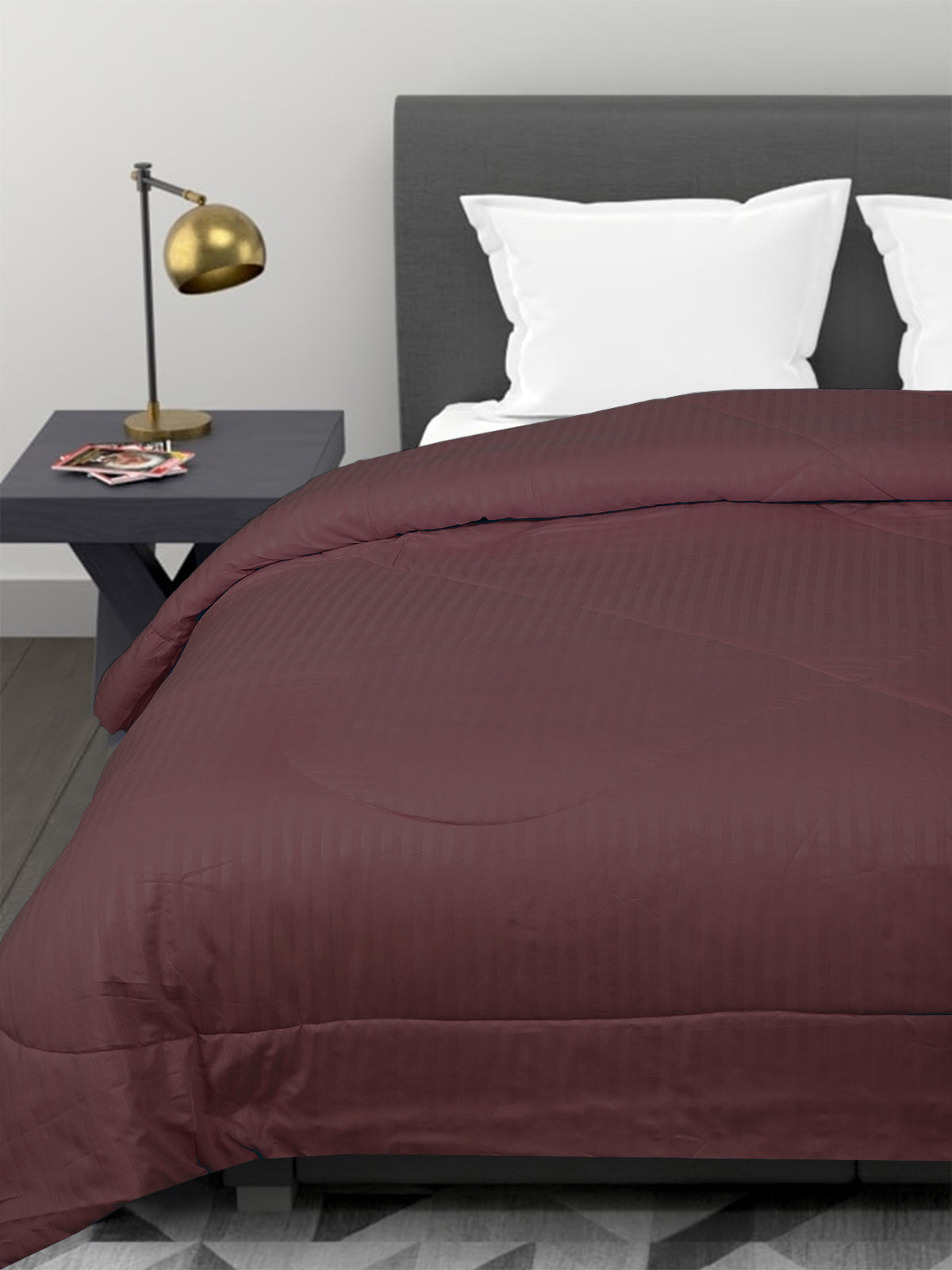 Maroon Striped Patterned 150 Gsm Reversible Ac Comforter