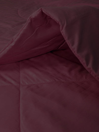 Maroon Striped Patterned 150 Gsm Reversible Ac Comforter