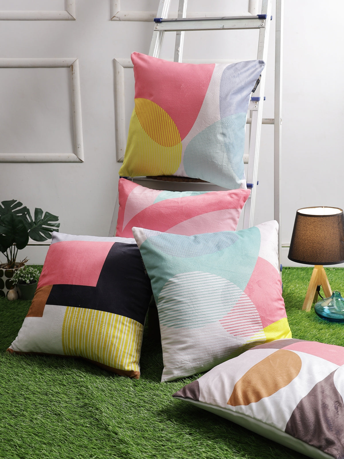 Multicolor Set of 5 Cushion Covers
