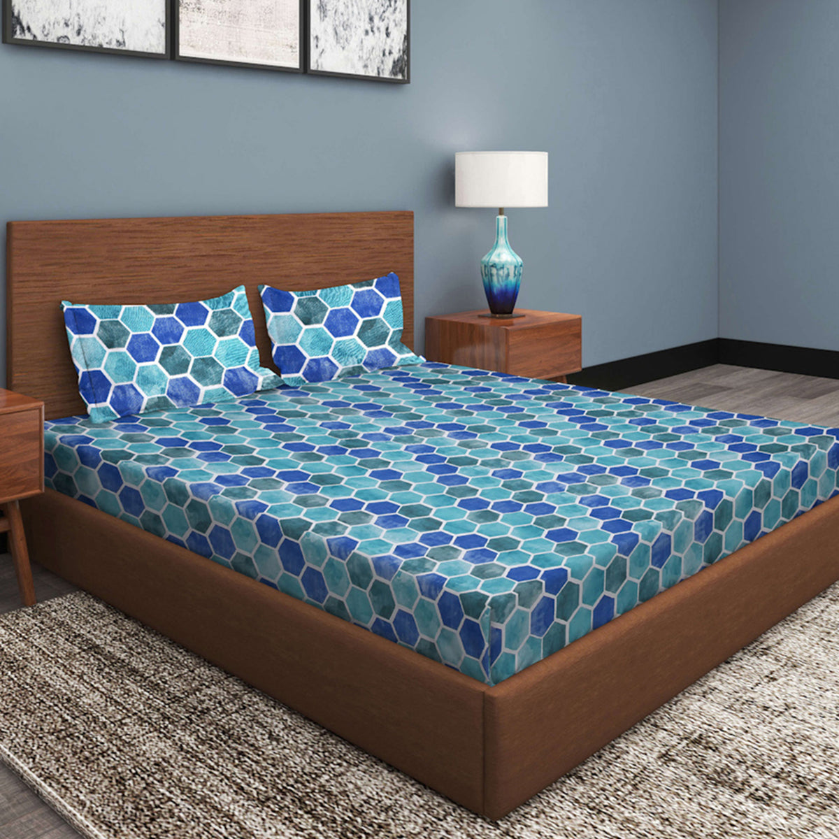 Turquoise Blue Geometric Patterned 210 TC King Bedsheet with 2 Pillow Covers