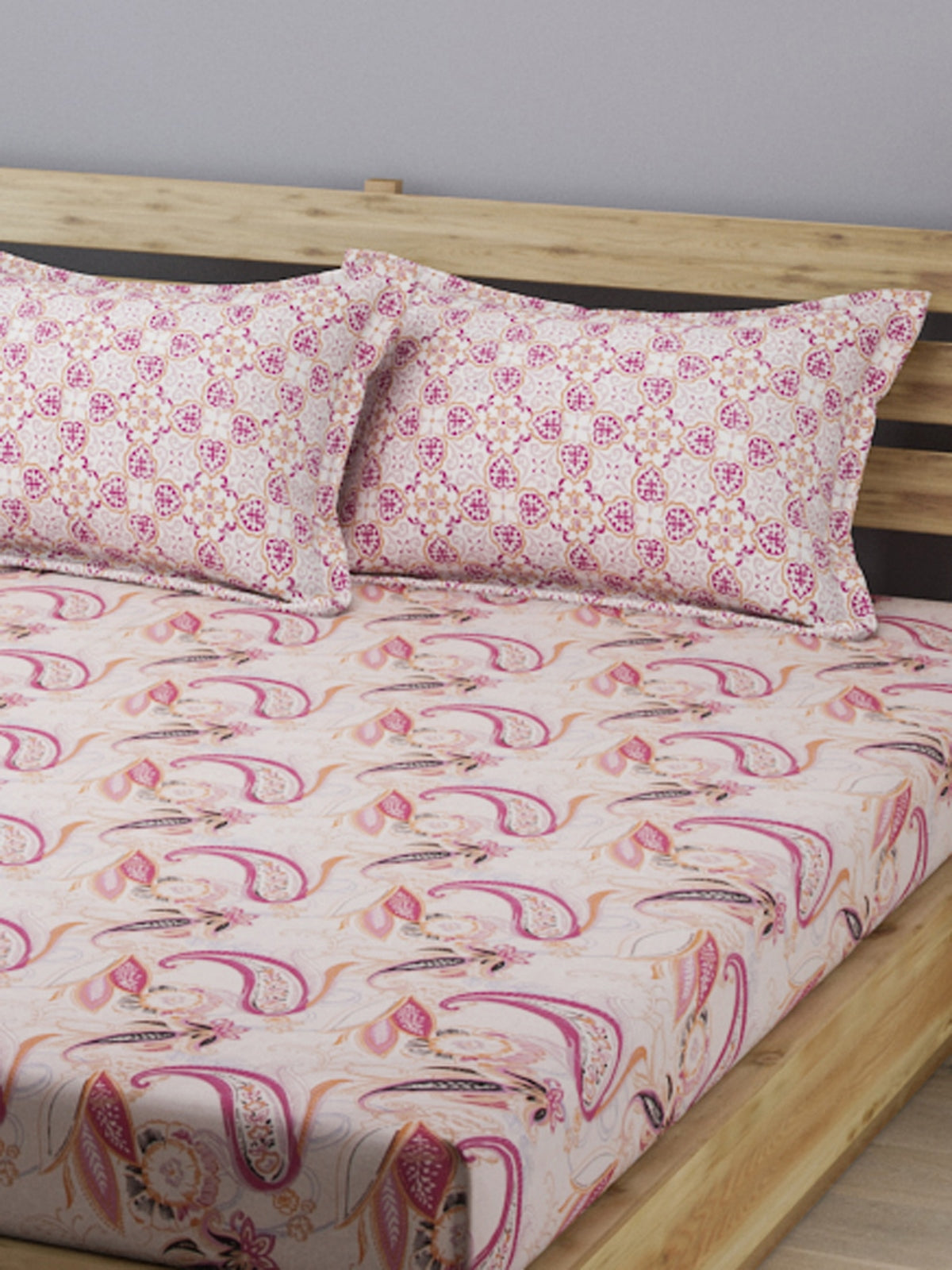 Pink & Beige 210 TC Bedsheet with 2 Pillow Covers