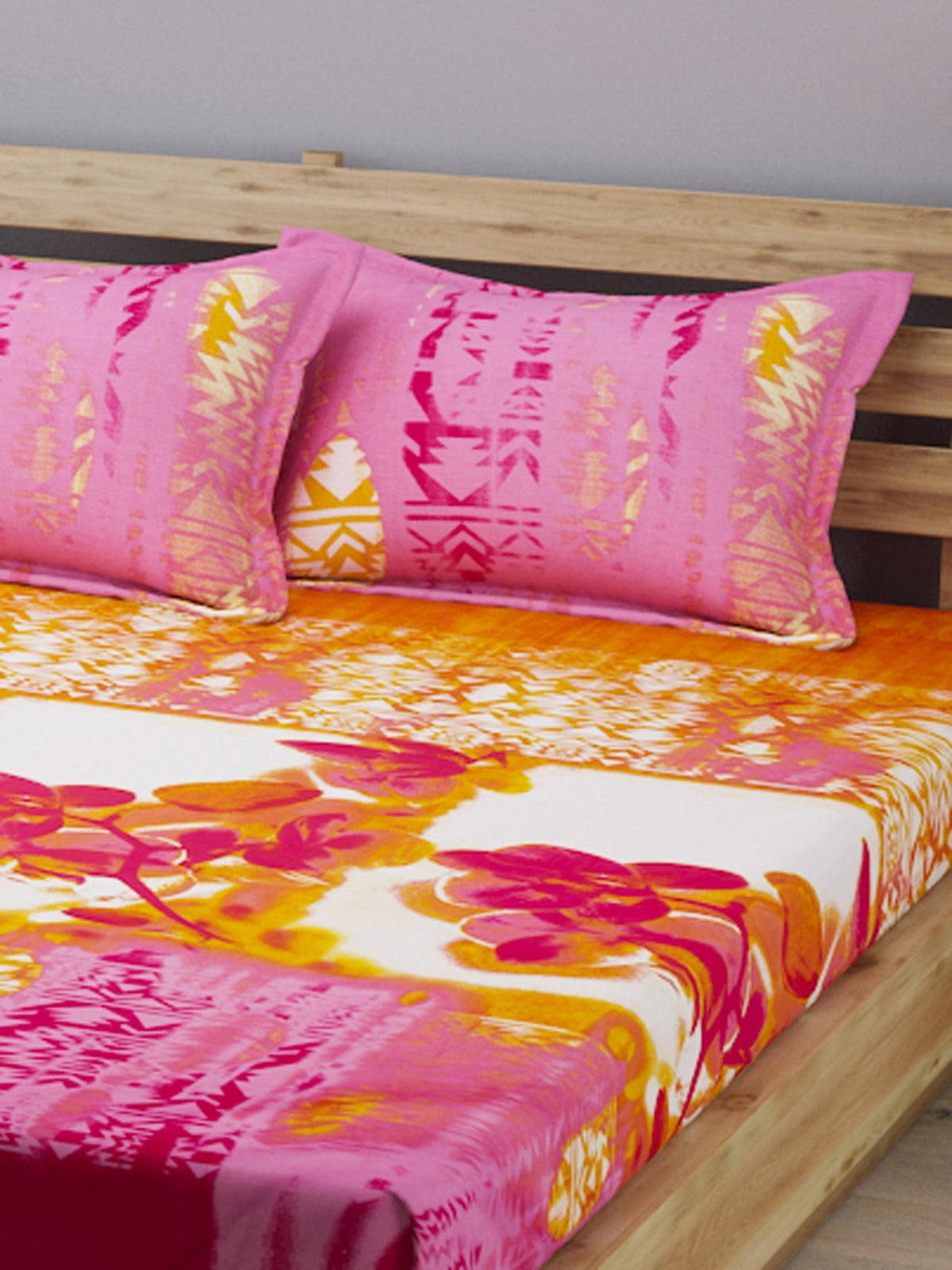 Pink & Mustard 210 TC Bedsheet with 2 Pillow Covers
