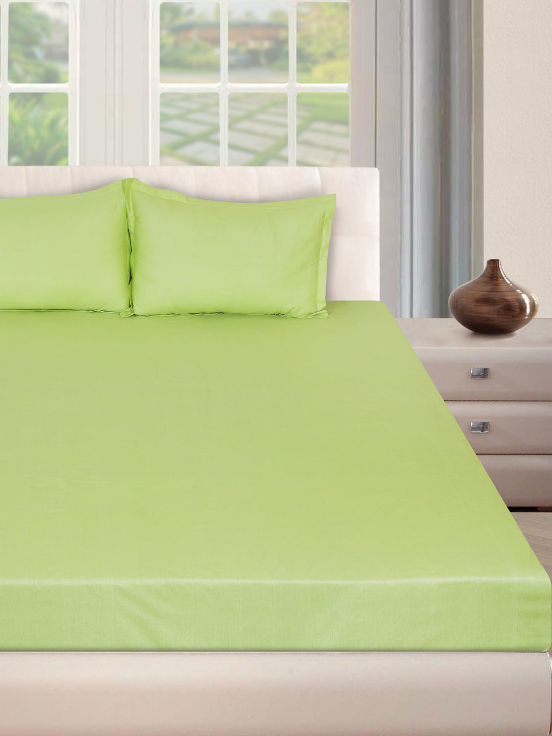 250 TC Green Bedsheet with 2 Pillow Covers