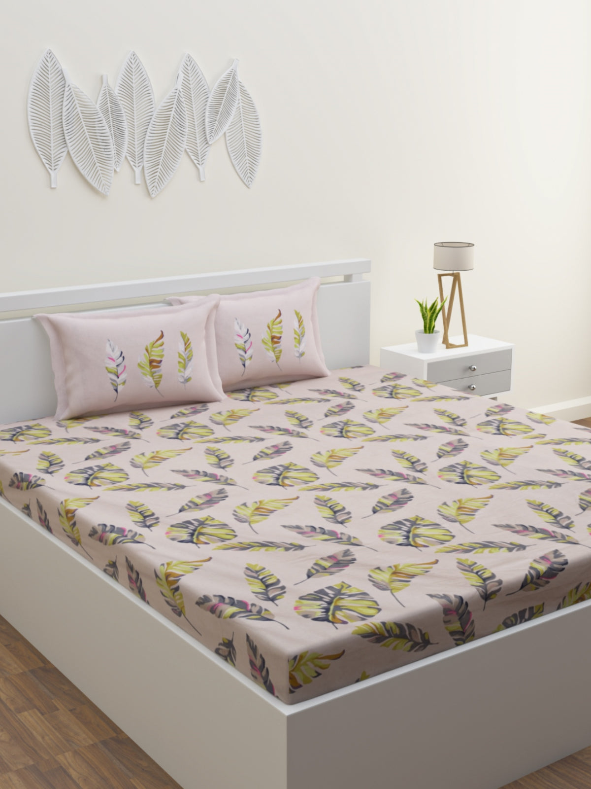 Baby Pink Leaf Patterned 160 TC King Bedsheet with 2 Pillow Covers