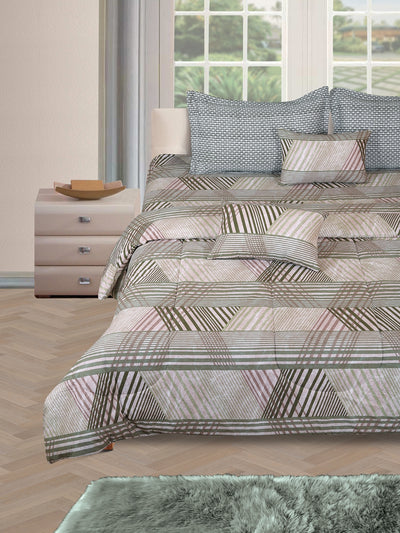 Multicolor Bedding Set 1 Bedsheet with 2 Pillow Covers , 1 Quilt/Blanket