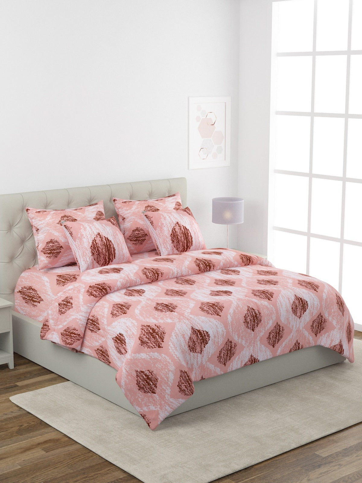 Pink Bedding Set 1 Bedsheet with 2 Pillow Covers , 1 Quilt/Blanket