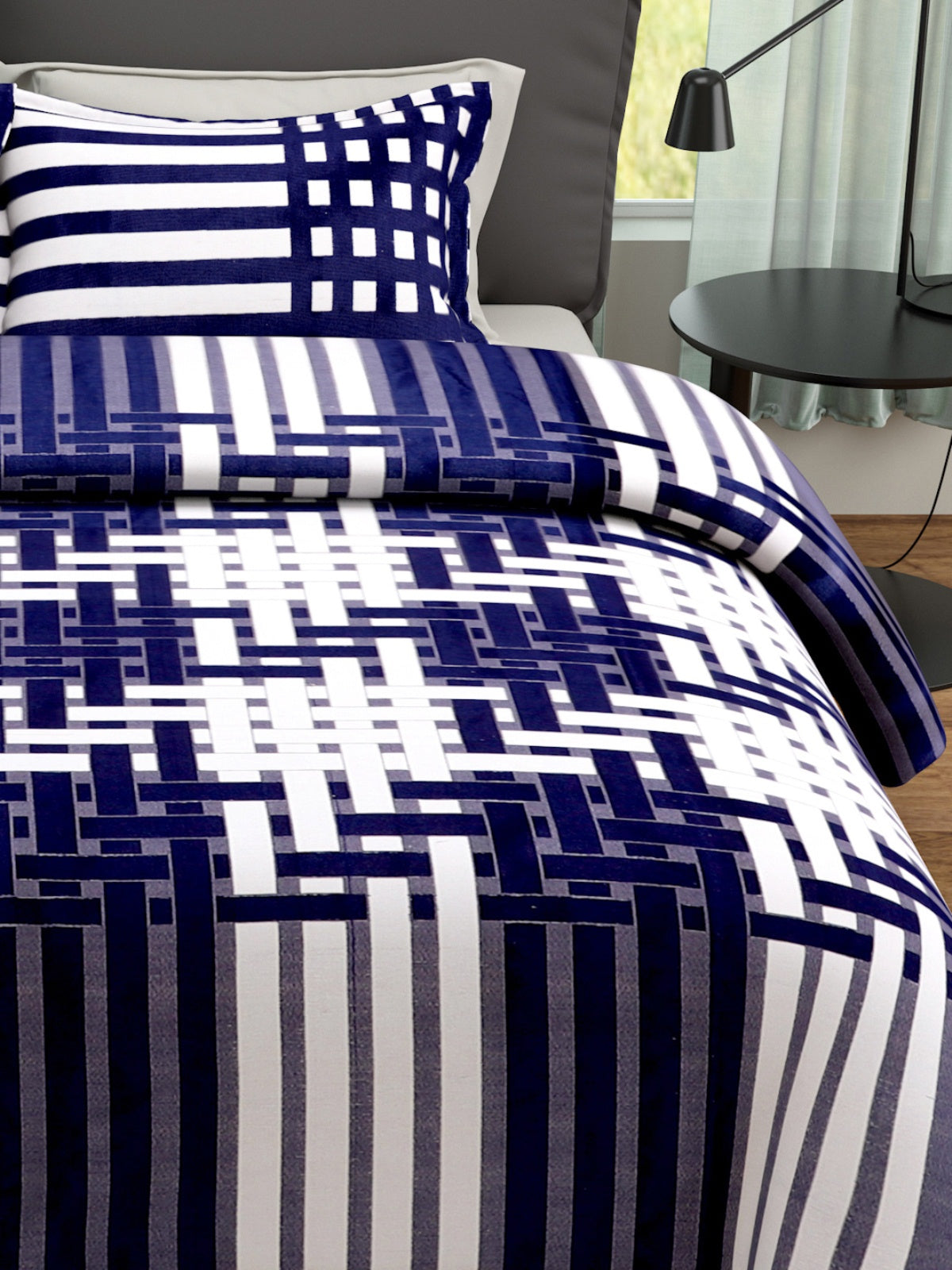 Blue & White Double Bed Cover with 2 Pillow Covers