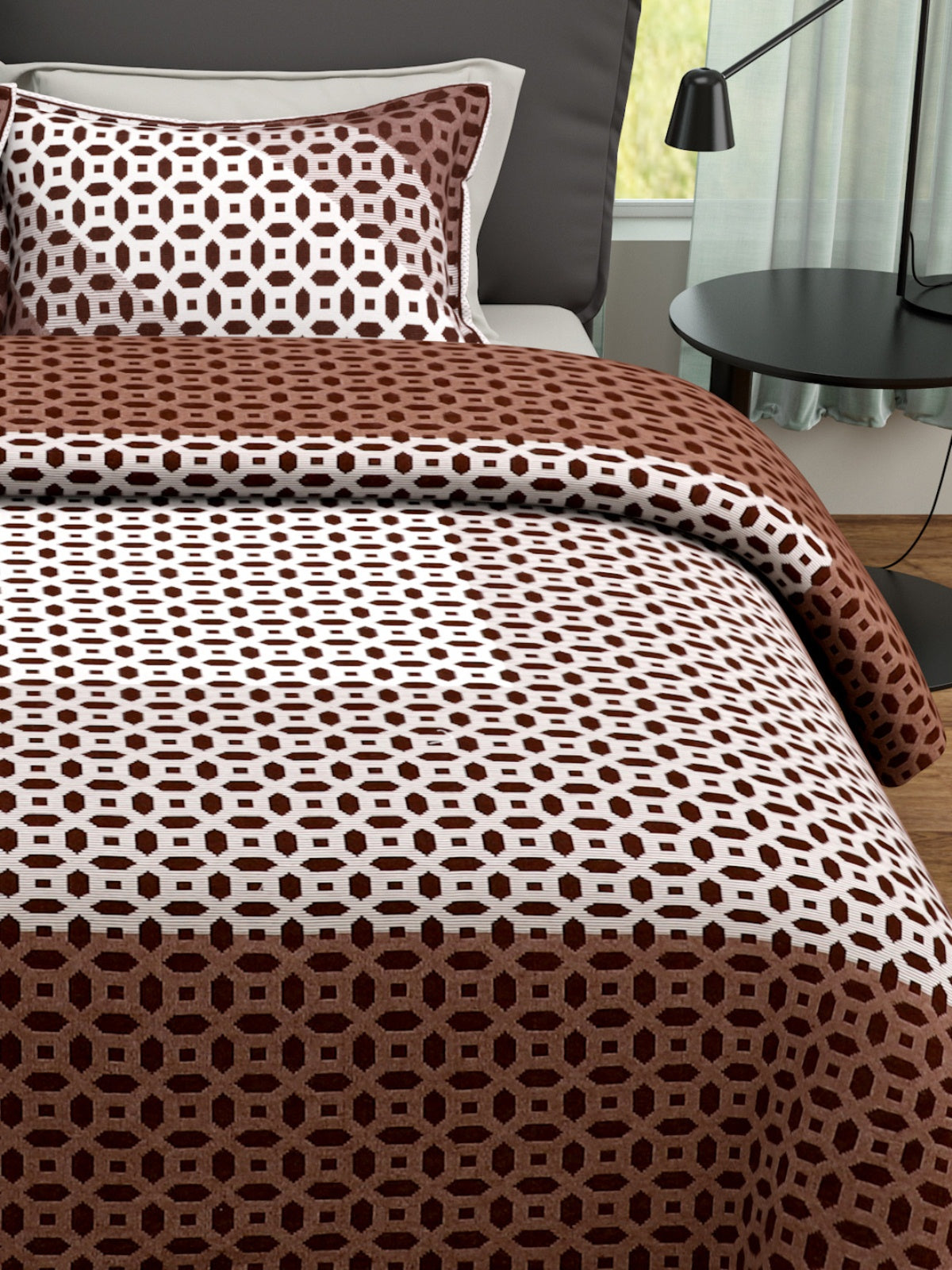 Brown & White Double Bed Cover with 2 Pillow Covers