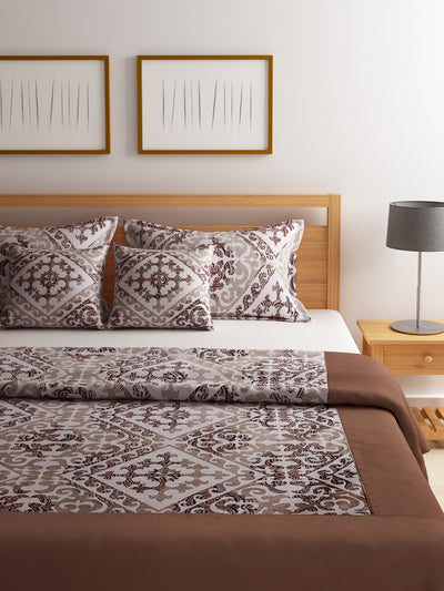 Brown & White Double Bed Cover with 2 Pillow Covers