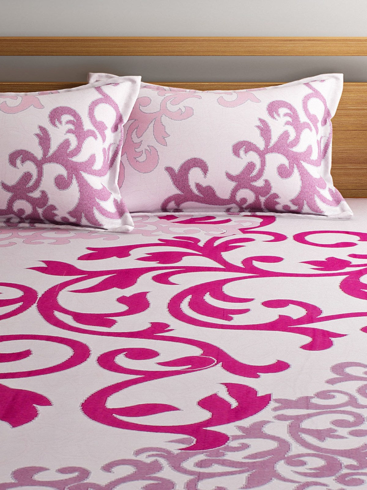 Pink Double Bed Cover with 2 Pillow Covers
