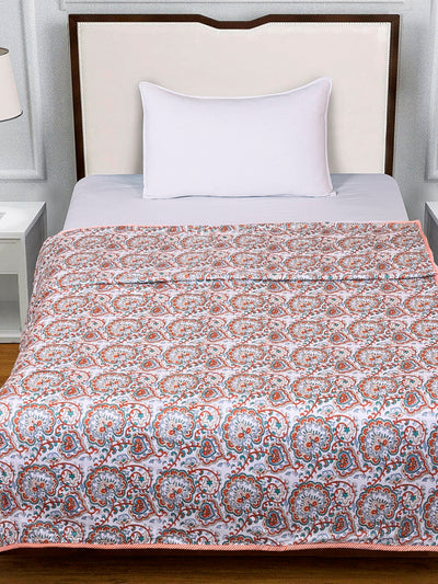Maroon & White AC Room 300 GSM Single Bed Dohar