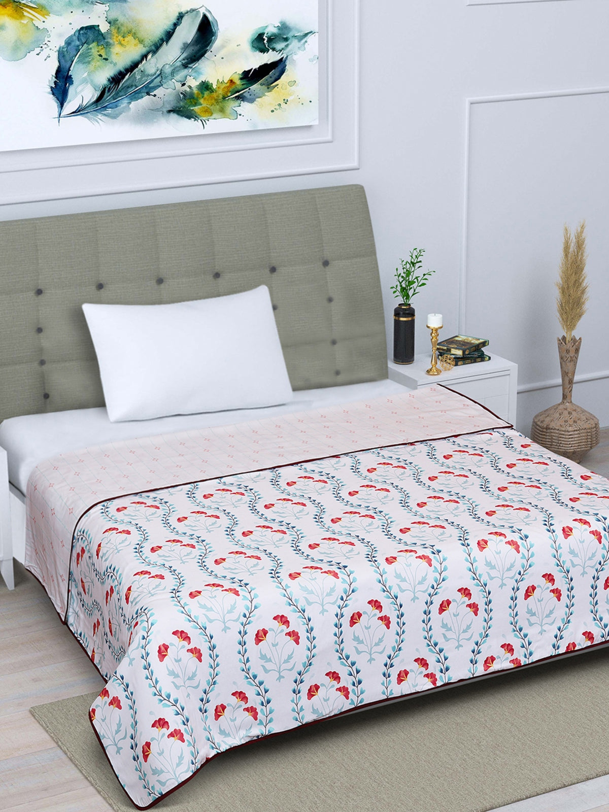 White Floral Patterned 300 GSM Single Bed Dohar