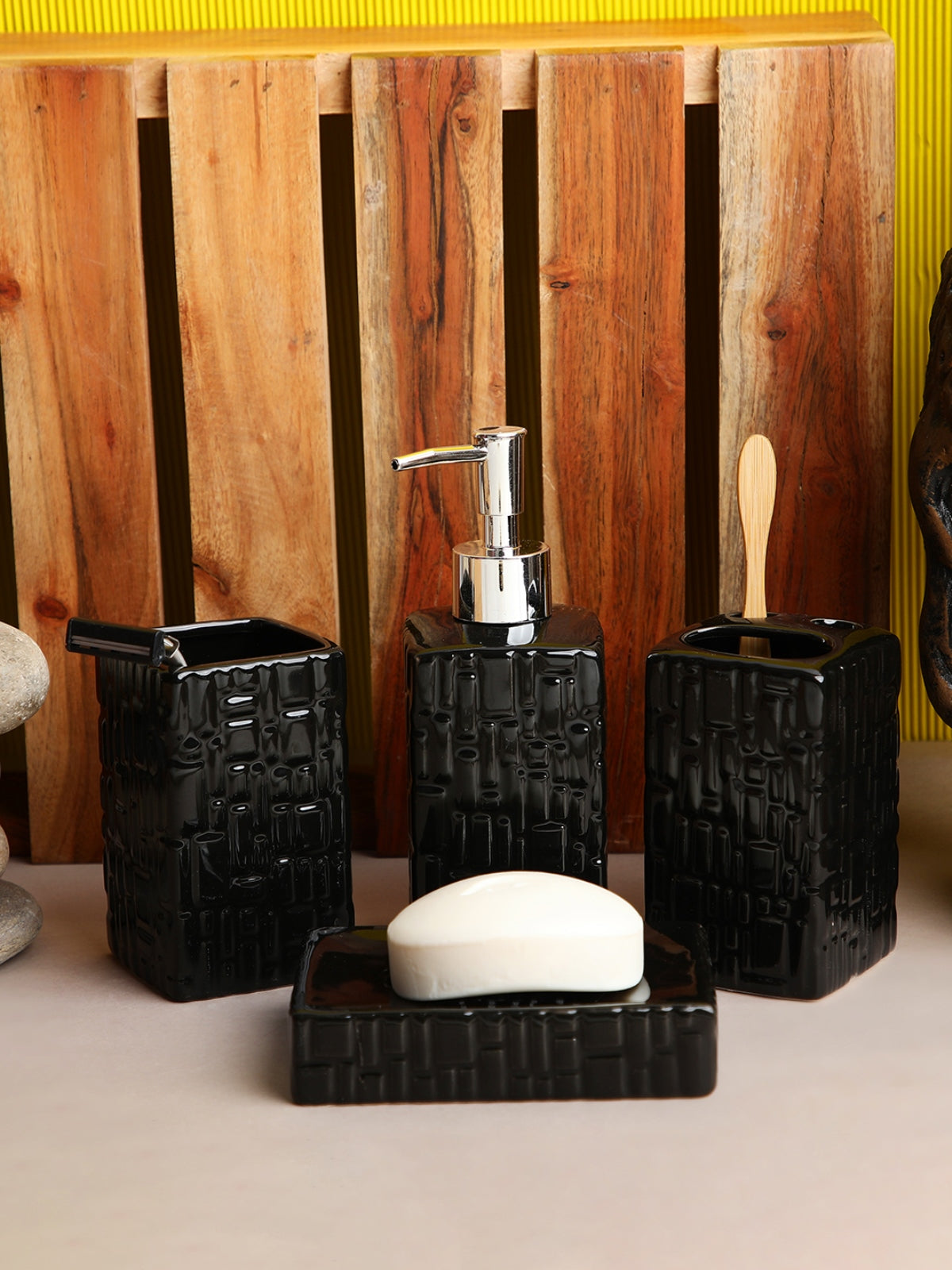 Black Set of 4 Ceramic Bathroom Accessories