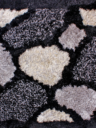 Black 4 ft x 6 ft Geometric Patterned Carpet